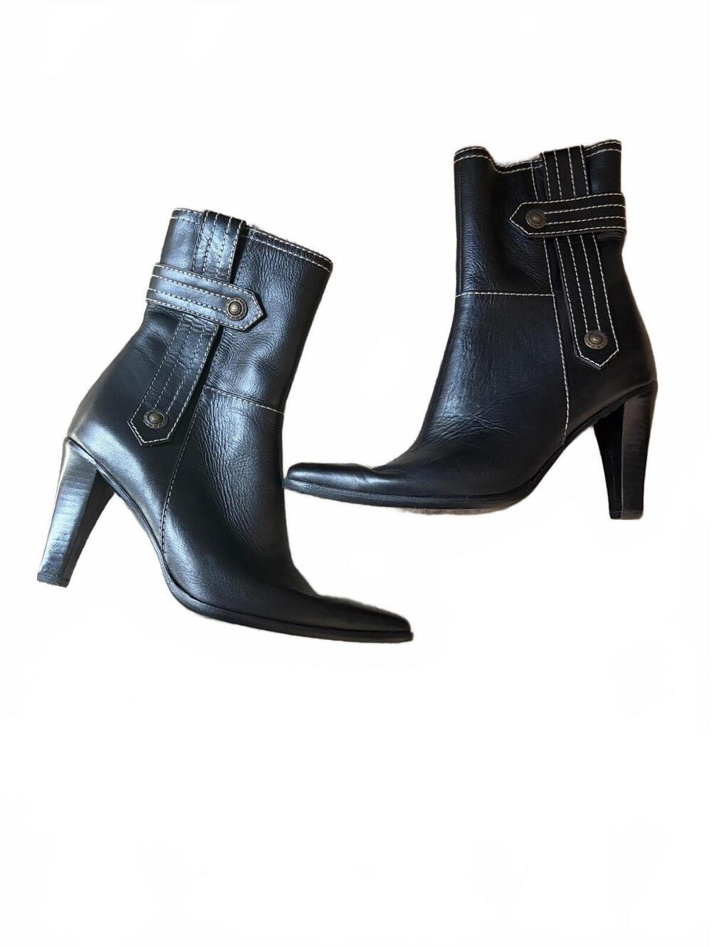 Garbo Womens Black Ankle Booties Pointed Toe High Heel Side Zip Strap Size 7
